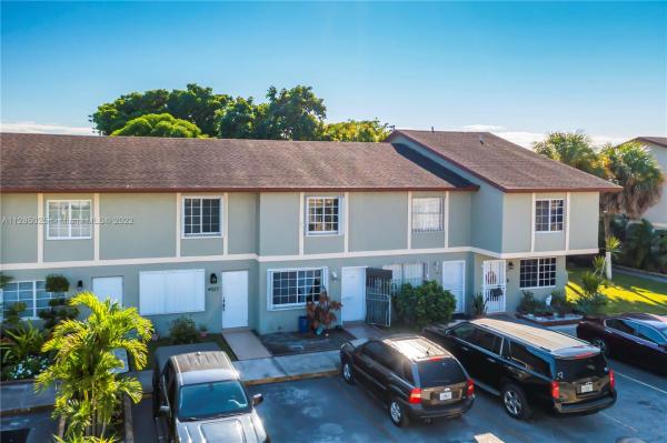 Oasis En Mango Hill, 4021 W 9th Ct #33, Hialeah, Florida 33012, image 1