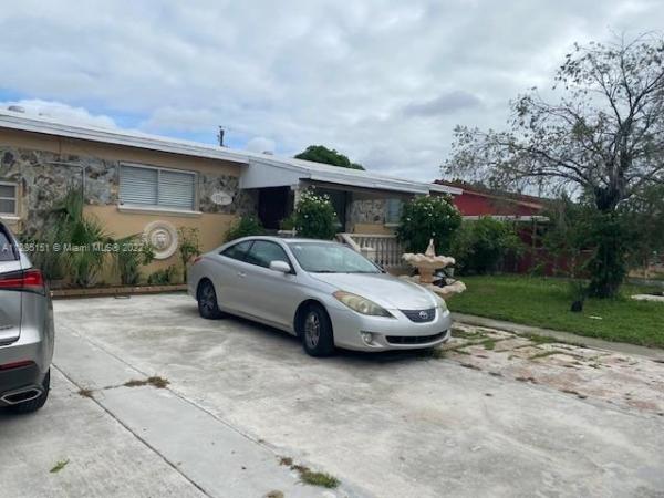 Lake View Park, 1105 W 69th Pl, Hialeah, Florida 33014, image 2