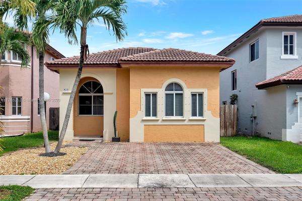 Marianas Homestead, 925 NE 41st Ave, Homestead, Florida 33033, image 1