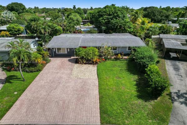 Babco Manors, 2720 NE 1st Way, Wilton Manors, Florida 33334, image 1