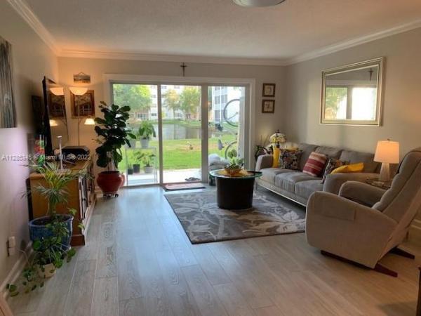 Danians North, 600 NE 2nd St #112, Dania Beach, Florida 33004, image 1