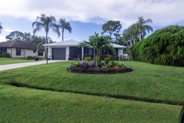 Riverview, 838 SE Cavern Ave, Port St. Lucie, Florida 34983, image 2