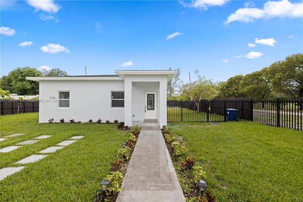 Hyde Park Manor, 1170 NW 142nd St, Golden Glades, Florida 33168, image 1