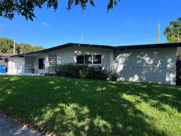 Bel Aire, 18611 Lenaire Dr, Cutler Bay, Florida 33157, image 2
