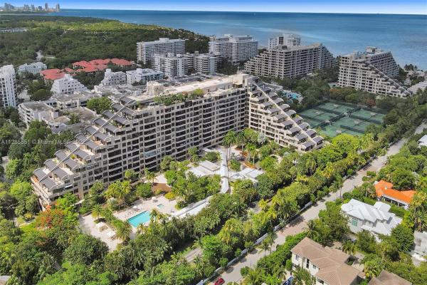 The EmeraldBay At Key Colony, 151 Crandon Blvd #1034, Key Biscayne, Florida 33149, image 2