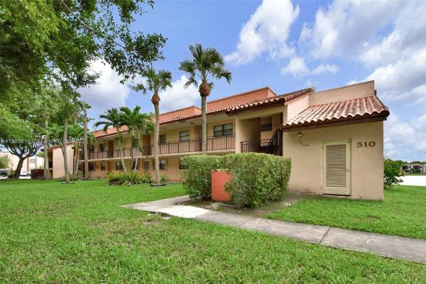 West Lake Village, 510 W Park Dr #205, Fountainebleau, Florida 33172, image 1