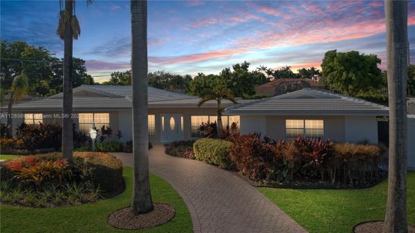 Eureka Drive Estates, 8190 SW 185th St, Cutler Bay, Florida 33157, image 1