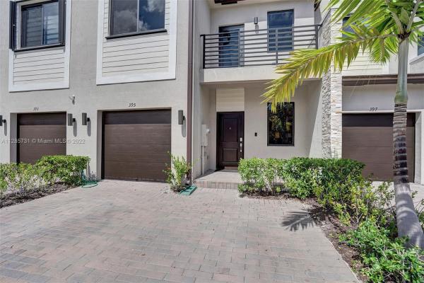 Las Ramblas At Via Ventura, 395 NE 211th Ter, Ives Estates, Florida 33179, image 2