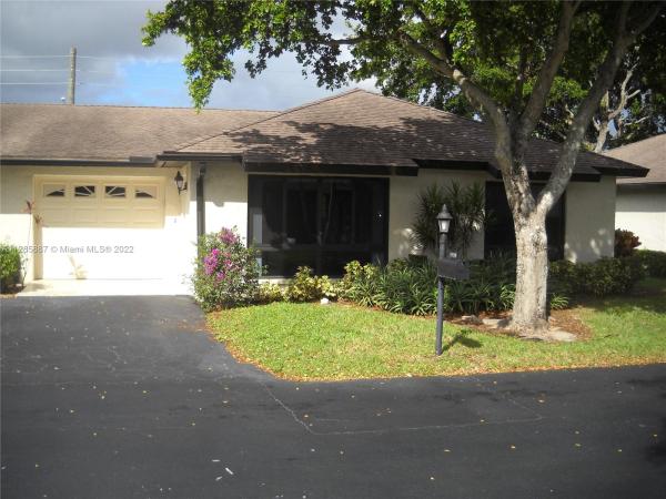 Greentree Villas, 4928 Dovewood Rd #B, Boynton Beach, Florida 33436, image 2