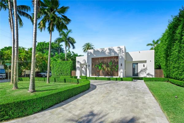 Sunset Islands, 2300 Lake Ave, Miami Beach, Florida 33140, image 1