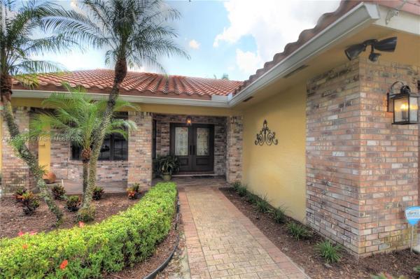 Ridgeview Lake Estates, 10444 SW 17th Mnr, Davie, Florida 33324, image 1