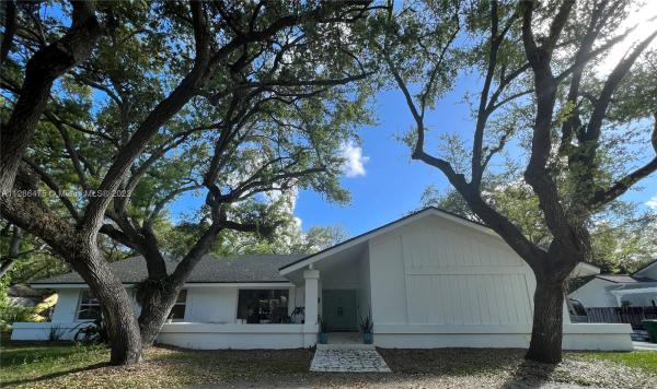 Stewart Oaks, 7400 SW 166th St, Palmetto Bay, Florida 33157, image 1