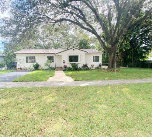 Country Club Estates, 9 Lenape Dr, Miami Springs, Florida 33166, image 2