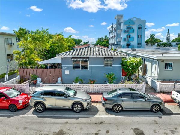 Biscayne Beach, 704 84th St, Miami Beach, Florida 33141, image 2