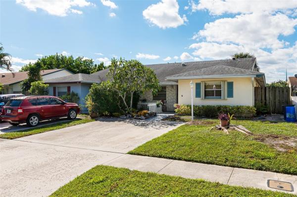 Elmwood Estates, 3920 Wilshire St, West Palm Beach, Florida 33403, image 1