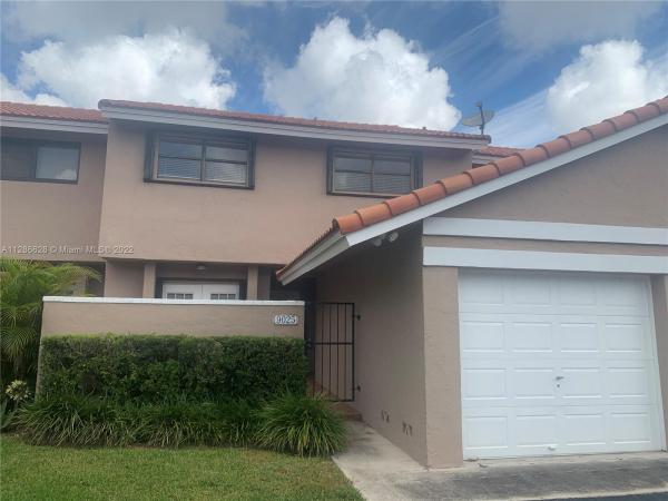 Townhomes Of La Jolla, 9025 SW 113th Place Cir W, Kendall, Florida 33176, image 1