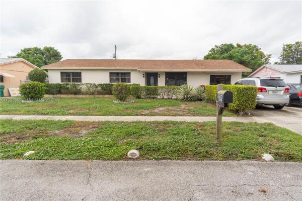 Park Manor, 391 W 36th St, Riviera Beach, Florida 33404, image 2