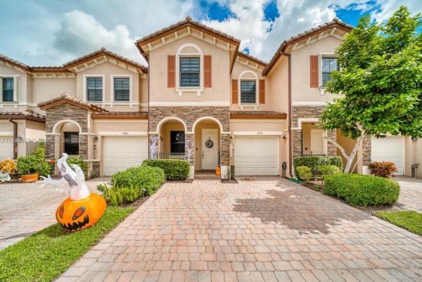 Gardens By The Hammocks, 11815 SW 150th Pl #11815, The Hammocks, Florida 33196, image 2
