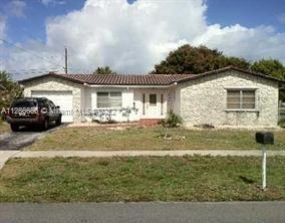 Palm Beach Lakes South, 148 S Robbins Dr, West Palm Beach, Florida 33409, image 1