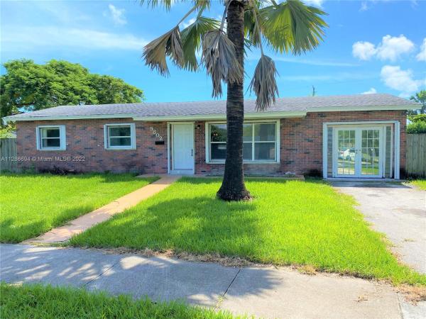 Bel Aire, 9802 SW 196th St, Cutler Bay, Florida 33157, image 2