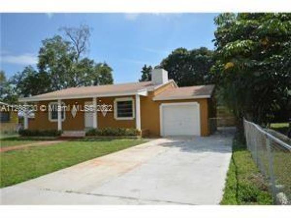 Pleasant Village, 650 NE 166th St, Golden Glades, Florida 33162, image 1