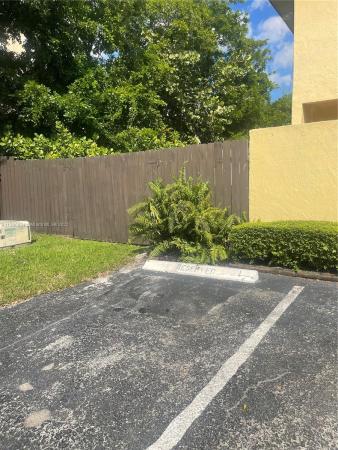 Golfview Villas, 9650 Fontainebleau Blvd #1, Fountainebleau, Florida 33172, image 2