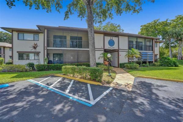 Belfort, 9640 S Belfort Cir #210, Tamarac, Florida 33321, image 1