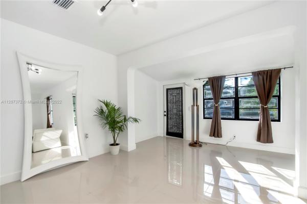 North Hollywood, 1401 SW 3rd Ave, Dania Beach, Florida 33004, image 1