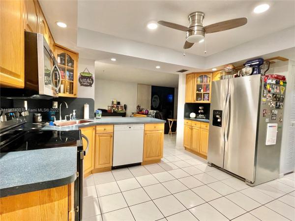 Lago West, 400 Commodore Dr #309, Plantation, Florida 33325, image 2