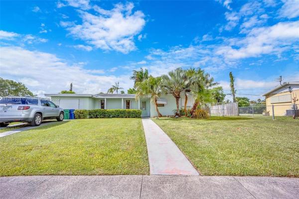 Avocado Manor, 15461 SW 294th Ter, Leisure City, Florida 33033, image 1