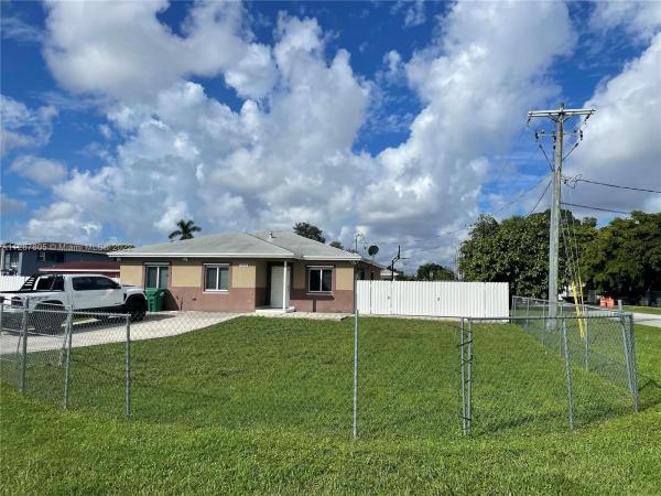 Golf Park, 11490 W Golf Dr, Westview, Florida 33167, image 1