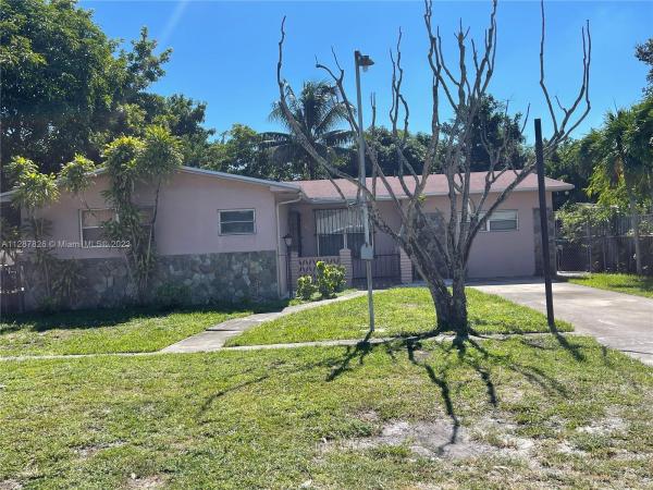 Fulford Highlands, 436 NE 161st St, Golden Glades, Florida 33162, image 1