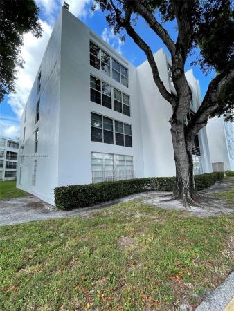 Plantation Royal, 6921 Cypress Rd #C22, Plantation, Florida 33317, image 1