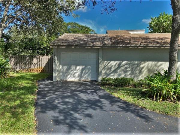 Sabal Chase, 10944 SW 112th Ave #10944, Kendall, Florida 33176, image 2