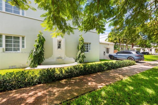 Biltmore, 4300 NE 1st Ave, Miami, Florida 33137, image 1