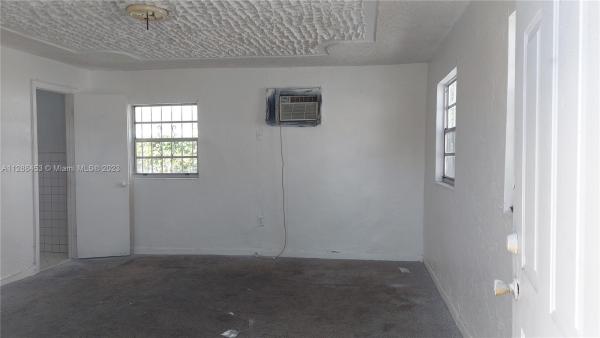 Hialeah Heights, 2927 NW 60th St, Brownsville, Florida 33142, image 2