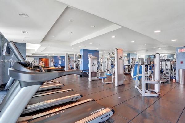 360, 7900 Harbor Island Dr #1213, North Bay Village, Florida 33141, image 2