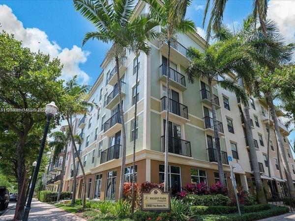 Regent Park At Young Circle, 1900 Van Buren St #118B, Hollywood, Florida 33020, image 1