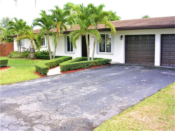 Oakland Acres, 10800 SW 116th St, Kendall, Florida 33176, image 1