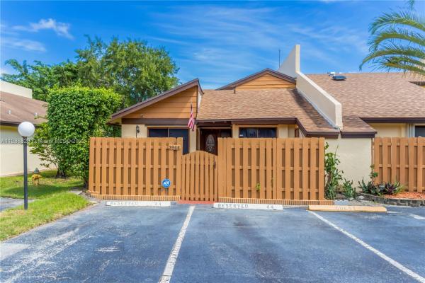 Sundance On Stirling, 3944 NW 77th Ave #3944, Davie, Florida 33024, image 1