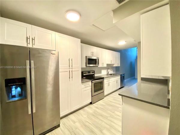 Country Squire Townhomes, 10825 NW 29th Mnr #8, Sunrise, Florida 33322, image 1
