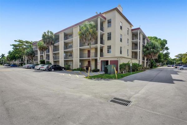 Cypress Chase, 2649 NW 48th Ter #429, Lauderdale Lakes, Florida 33313, image 2