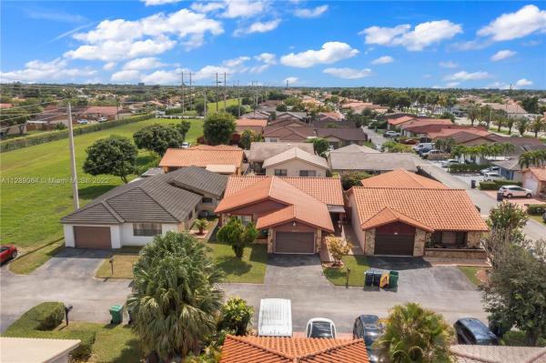 Tamiami Lakes, 1647 SW 136th Pl, Tamiami, Florida 33175, image 2