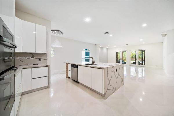 Canal Groves, 4559 SW 33rd Ave, Dania Beach, Florida 33312, image 1