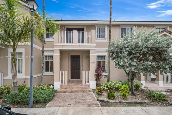 Mandarin Lakes, 13948 SW 279th Ln #x, Naranja, Florida 33032, image 2