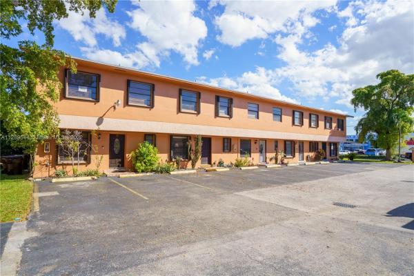 Hialeah Club, 1765 W 41st St #2D, Hialeah, Florida 33012, image 1