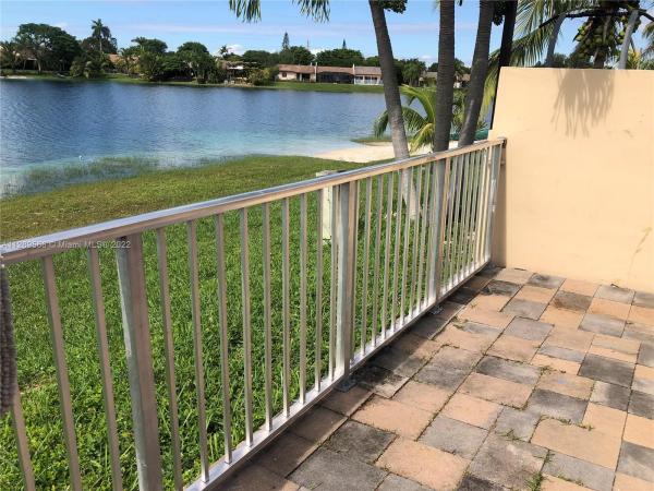 Devon Aire Villas, 11818 SW 123rd Ave 0, The Crossings, Florida 33186, image 2