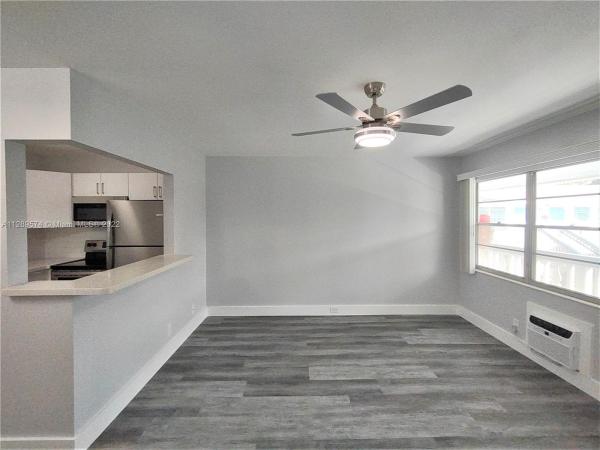 Farnham, 119 E Farnham E #119, Deerfield Beach, Florida 33442, image 2