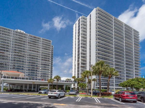 Waterview 2, 20515 E Country Club Dr #1142, Aventura, Florida 33180, image 1