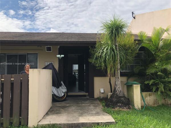 Devon Aire Villas, 12340 SW 115th Ter 0, The Crossings, Florida 33186, image 2